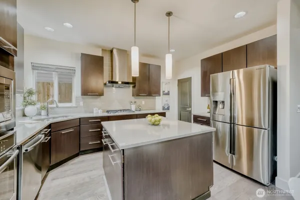 $999,950 | 1900 240th Place Southwest, Bothell, WA 98021
