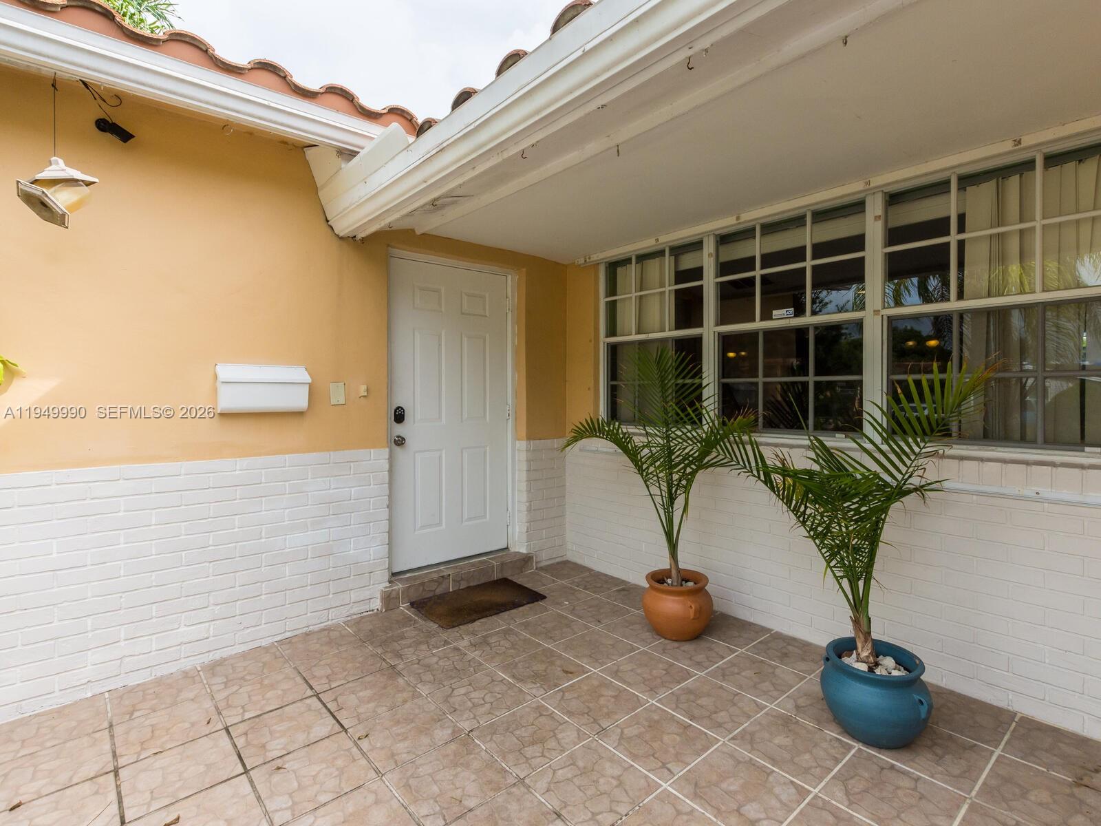 5524 Garfield Street Hollywood, FL 33021 - Photo 5 of 69