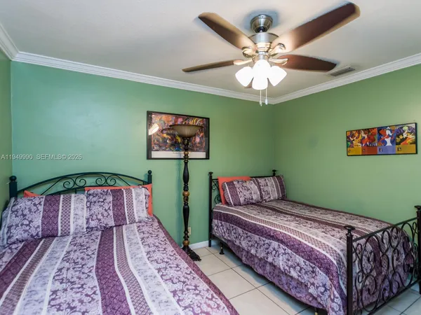 $4,800 | 5524 Garfield Street, Hollywood, FL 33021