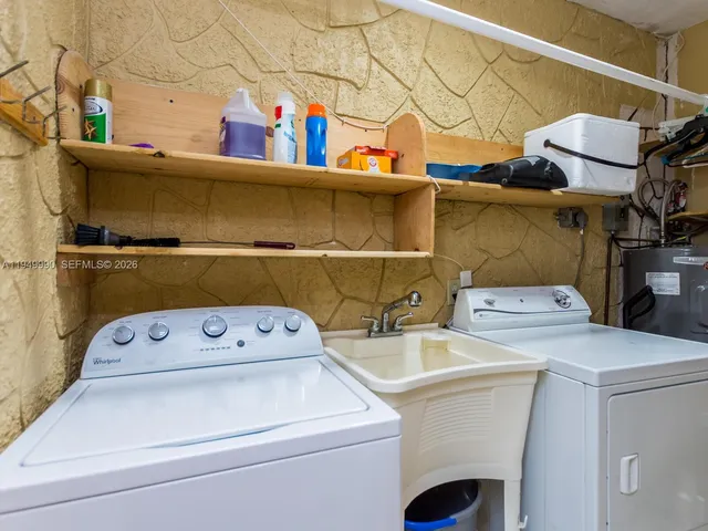 $4,800 | 5524 Garfield Street, Hollywood, FL 33021