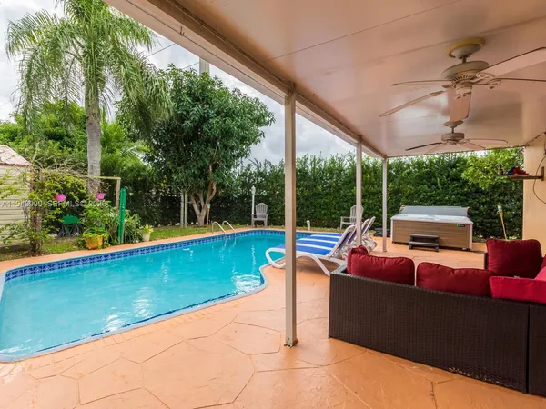 $4,800 | 5524 Garfield Street, Hollywood, FL 33021