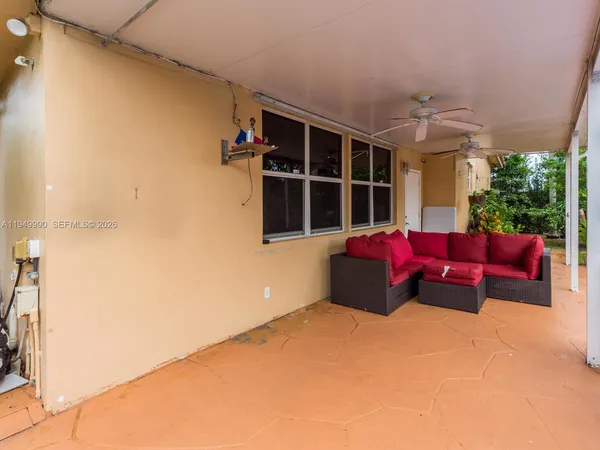 $4,800 | 5524 Garfield Street, Hollywood, FL 33021