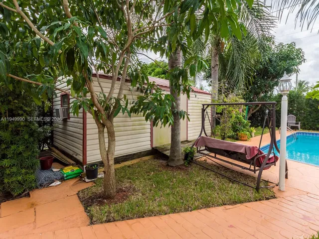 $4,800 | 5524 Garfield Street, Hollywood, FL 33021