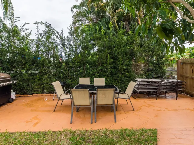 $4,800 | 5524 Garfield Street, Hollywood, FL 33021