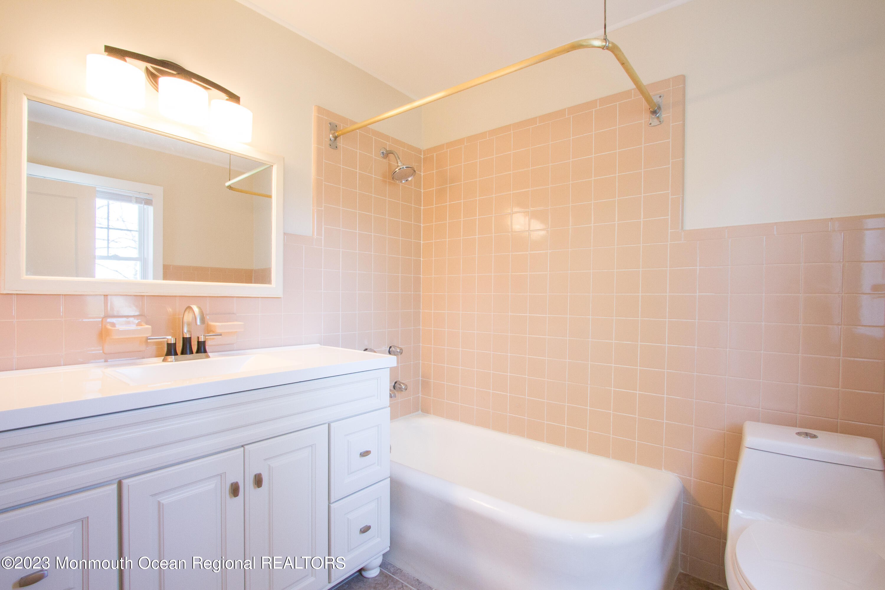 532 River Road Fair Haven, NJ 07704 - Photo 14 of 18 Upstairs Bathroom