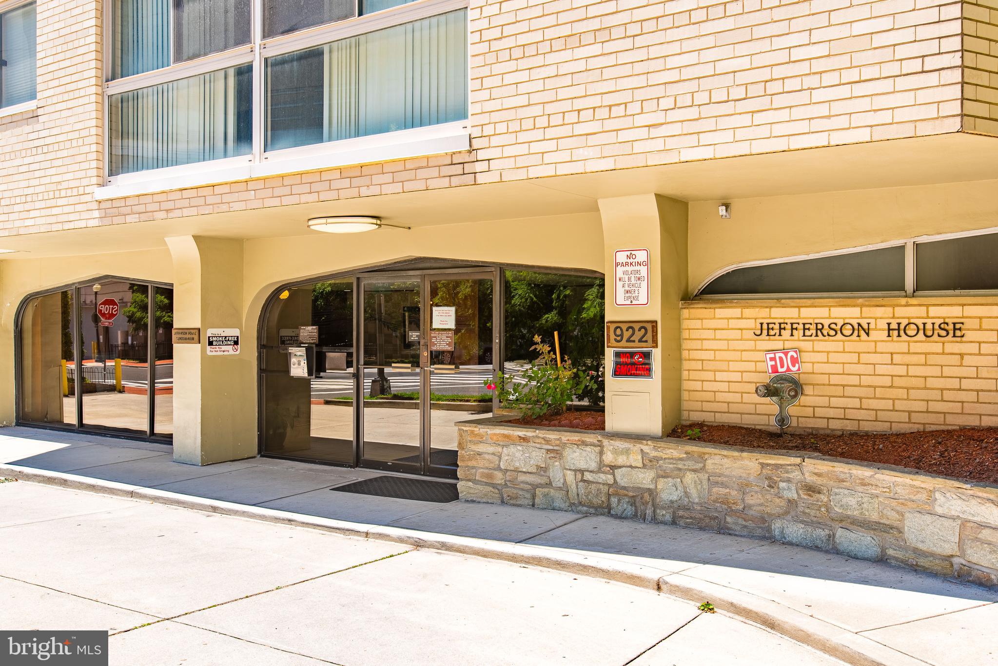 922 24th Street Northwest, Unit 311 Washington, DC 20037 - Photo 4 of 39