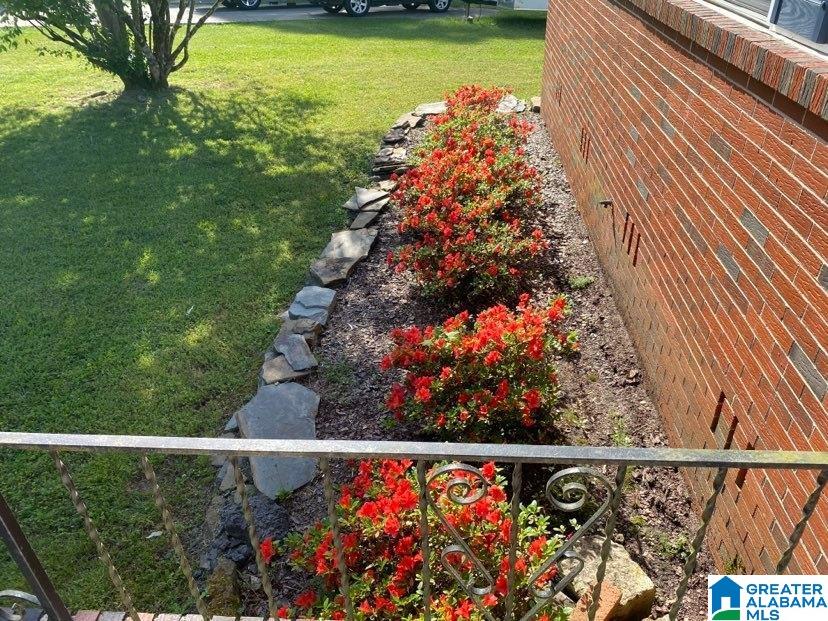 112 Ravine Park Bessemer, AL 35023 - Photo 2 of 12