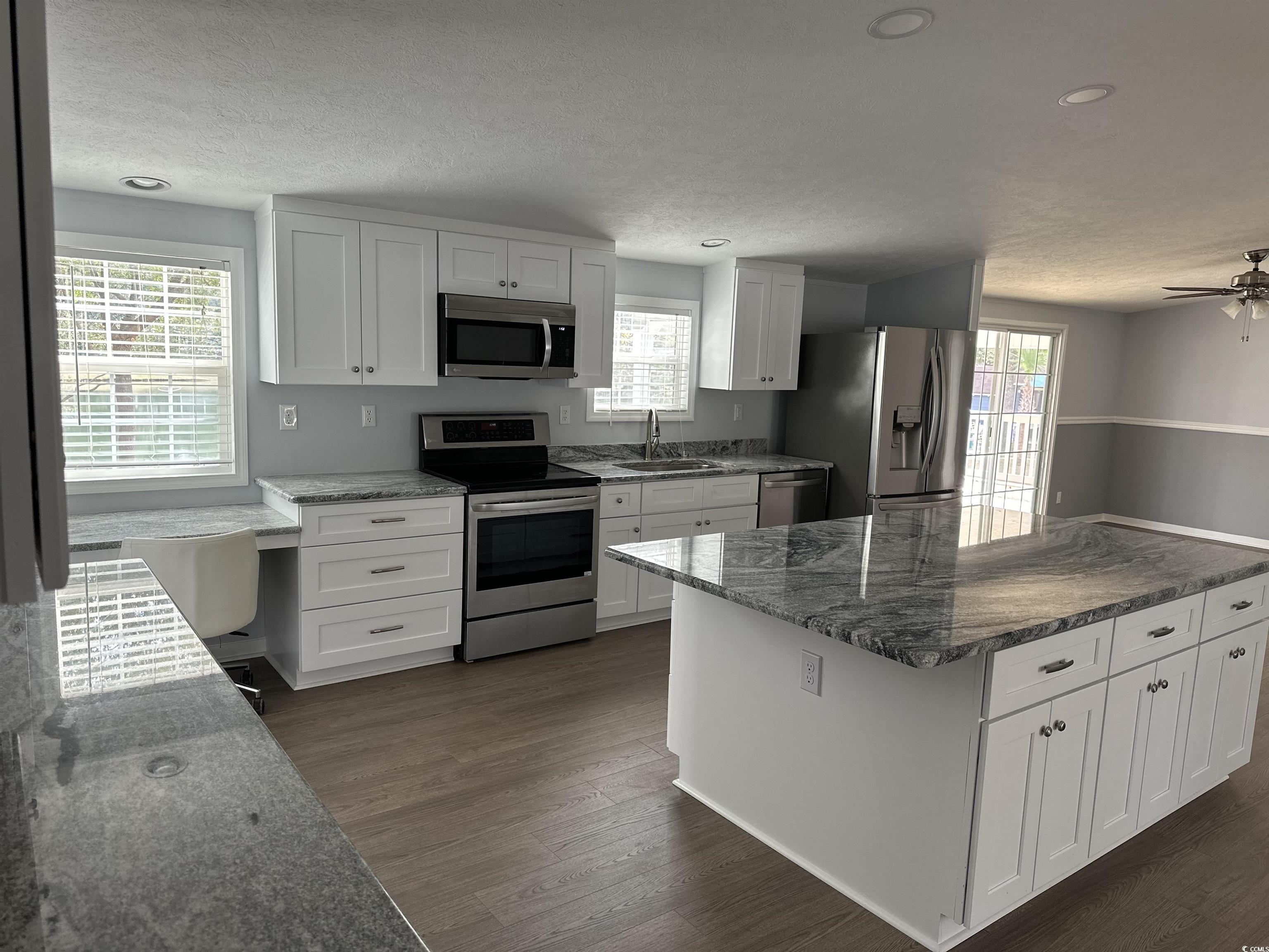 273 Hawks Nest Circle Murrells Inlet, SC 29576 - Photo 4 of 25 Gallery Image 4