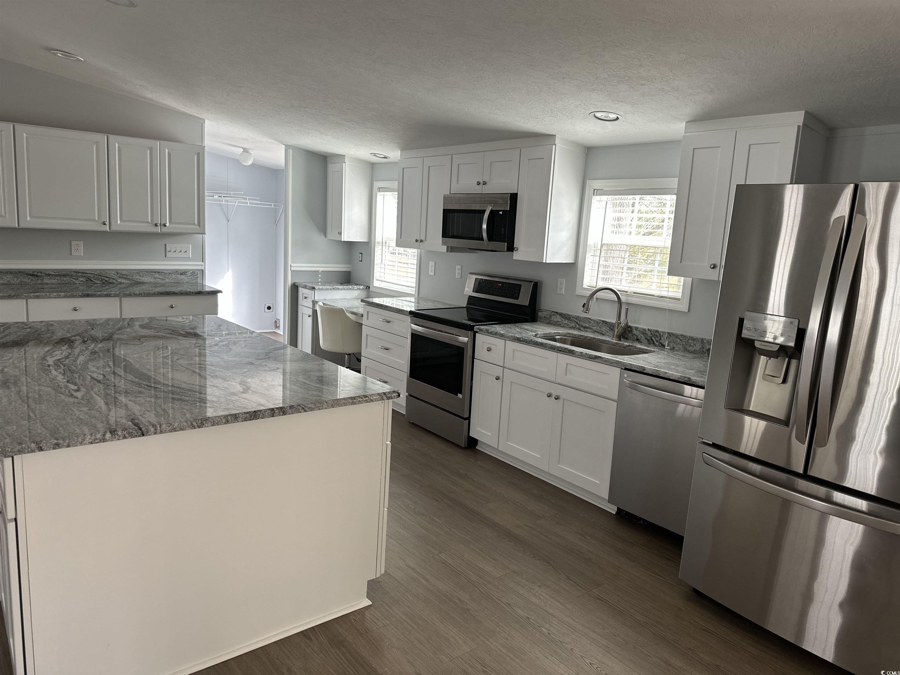 273 Hawks Nest Circle Murrells Inlet, SC 29576 - Photo 6 of 25 Gallery Image 6