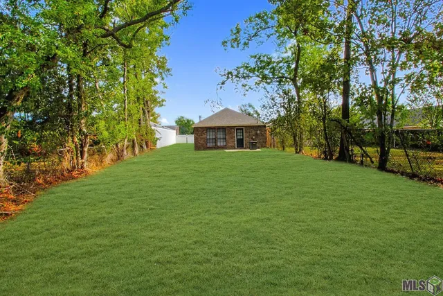 $1,500 | 18726 Old Jefferson, Baton Rouge, LA 70817