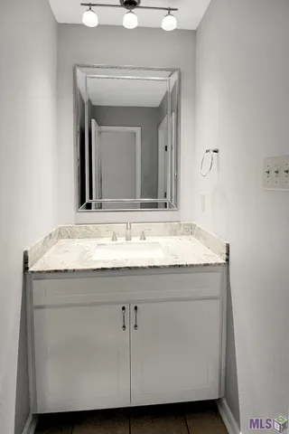 $1,500 | 18726 Old Jefferson, Baton Rouge, LA 70817