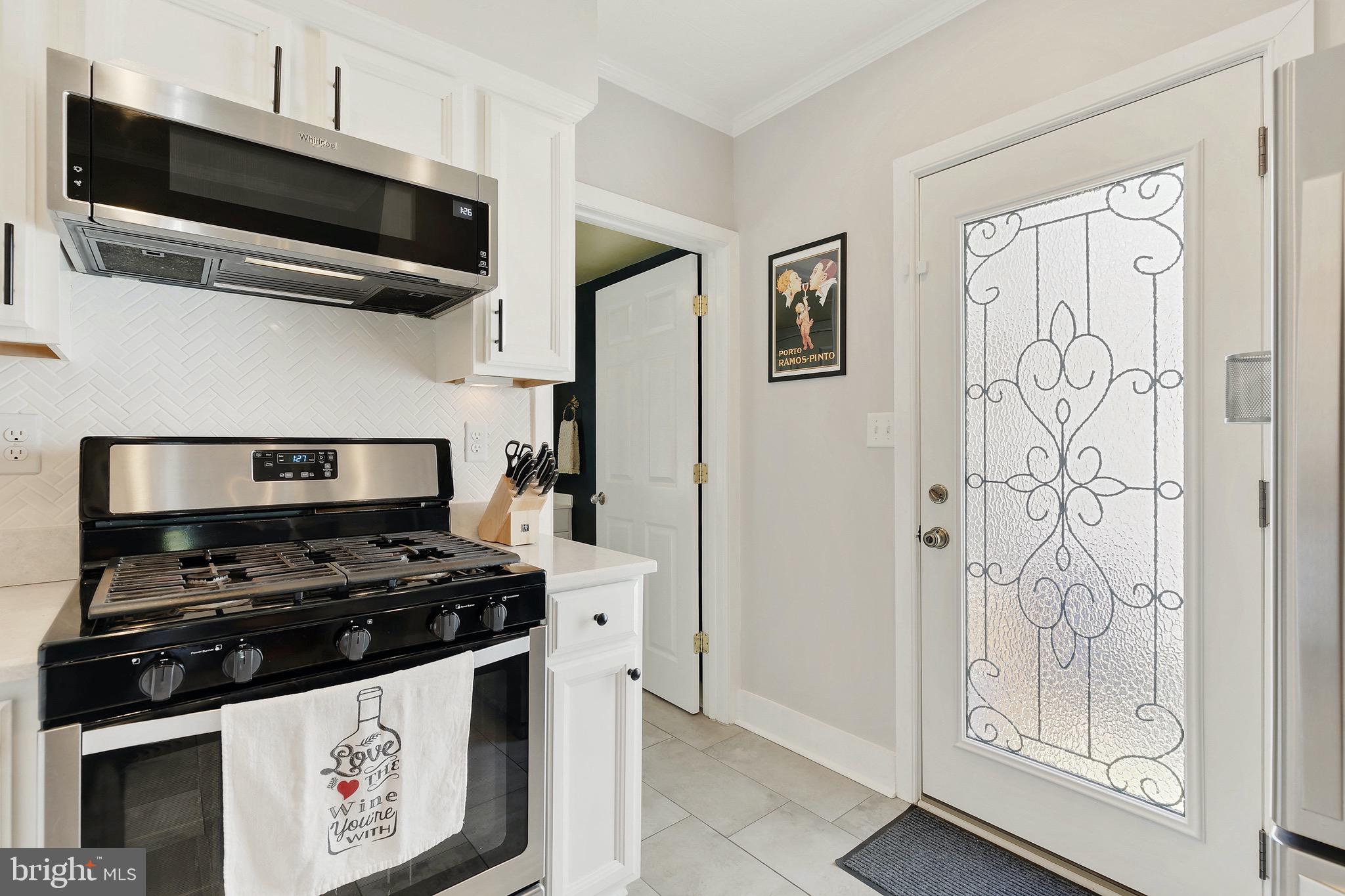 8725 Frederick Road Ellicott City, MD 21043 - Photo 11 of 32 Gallery Image 11