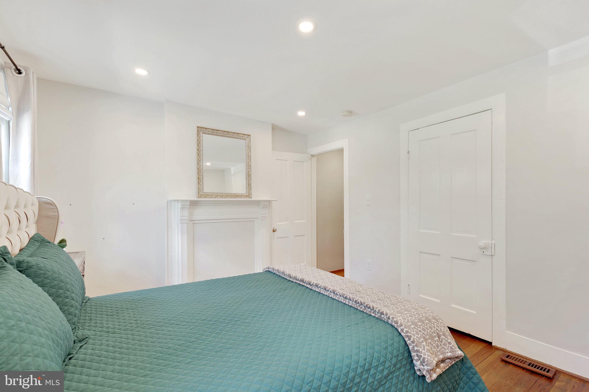 8725 Frederick Road Ellicott City, MD 21043 - Photo 15 of 32 Gallery Image 15