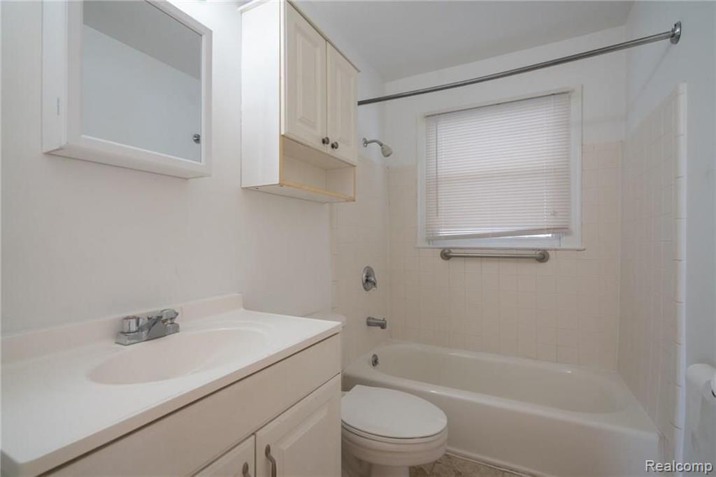 78 East Rutgers Avenue Pontiac, MI 48340 - Photo 11 of 15