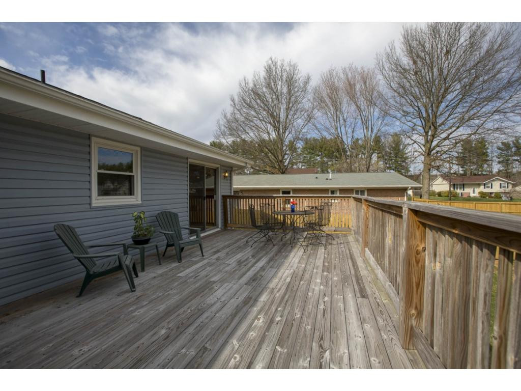 14 Longdale Road Bristol, VA 24201 - Photo 13 of 34 HUGE Open Deck