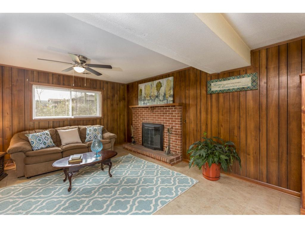 14 Longdale Road Bristol, VA 24201 - Photo 27 of 34 Den w Wood Burning Fireplace