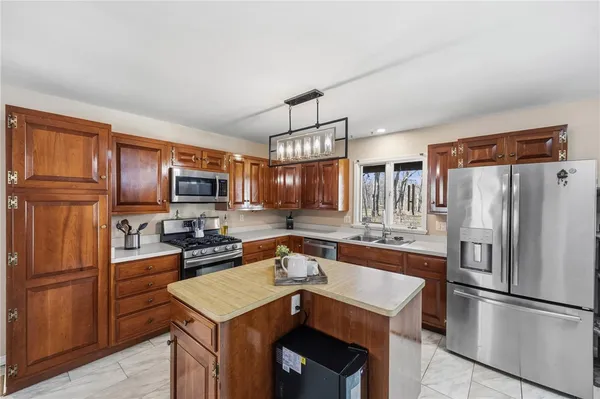 $474,900 | 1738 Creek Street, Penfield, NY 14625