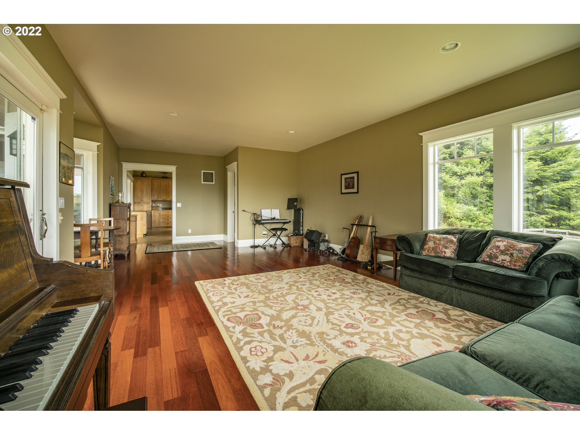 65611 East Bay Road North Bend, OR 97459 - Photo 11 of 32 Gallery Image 11