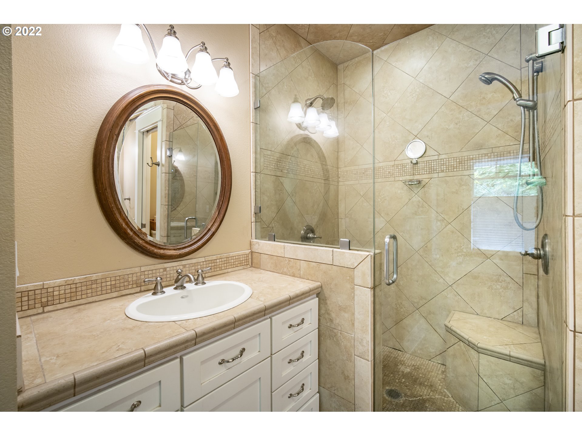 65611 East Bay Road North Bend, OR 97459 - Photo 16 of 32 Gallery Image 16