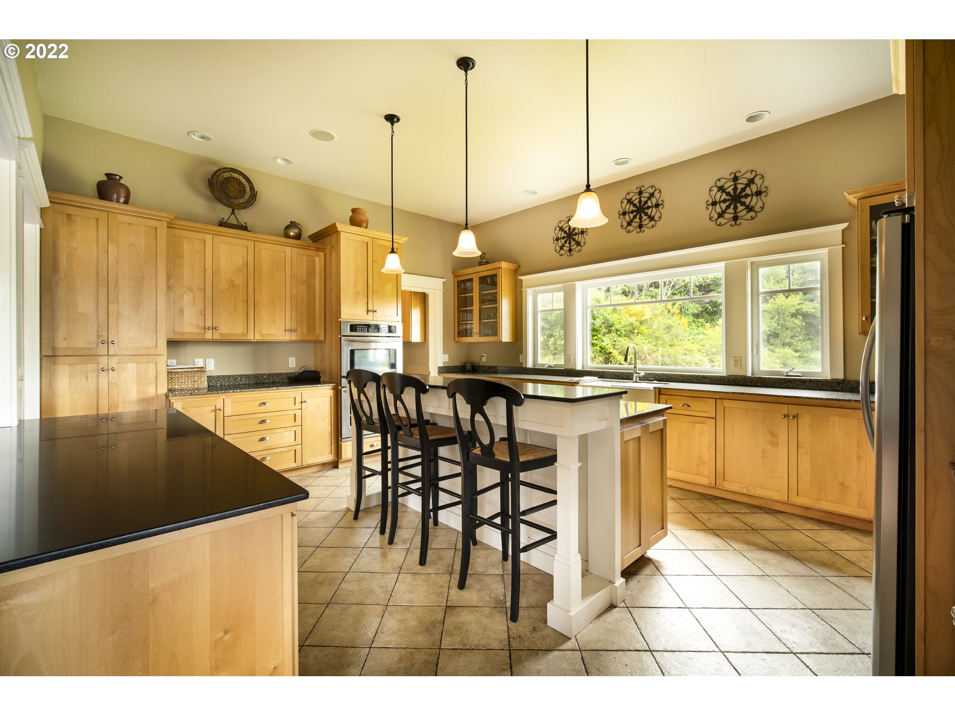65611 East Bay Road North Bend, OR 97459 - Photo 9 of 32 Gallery Image 9