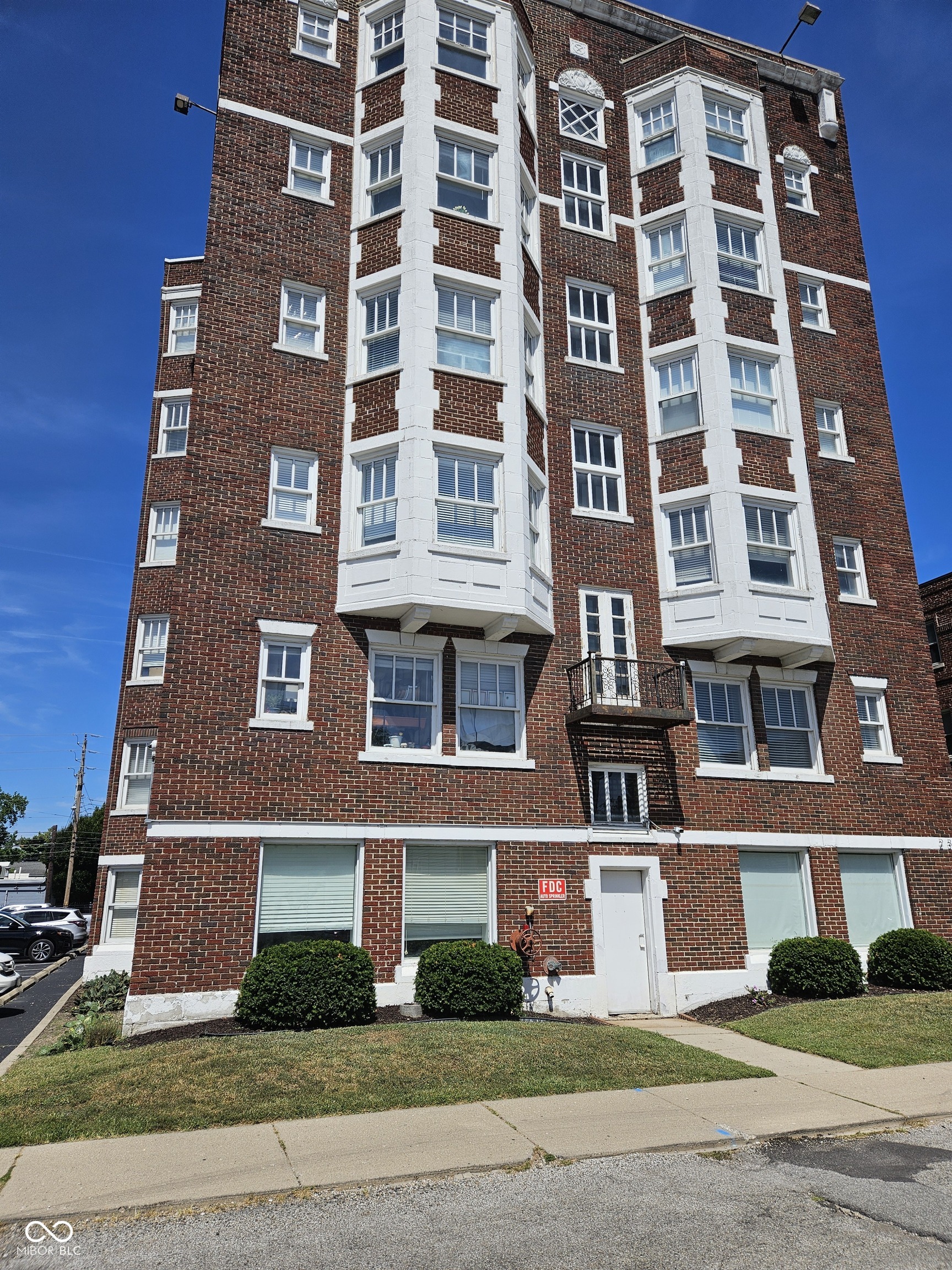 230 9th Street, Unit 507 Indianapolis, IN 46204 - Photo 2 of 13