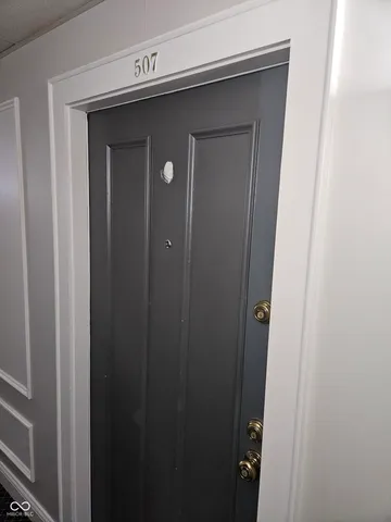 $1,100 | 230 9th Street, Unit 507, Indianapolis, IN 46204