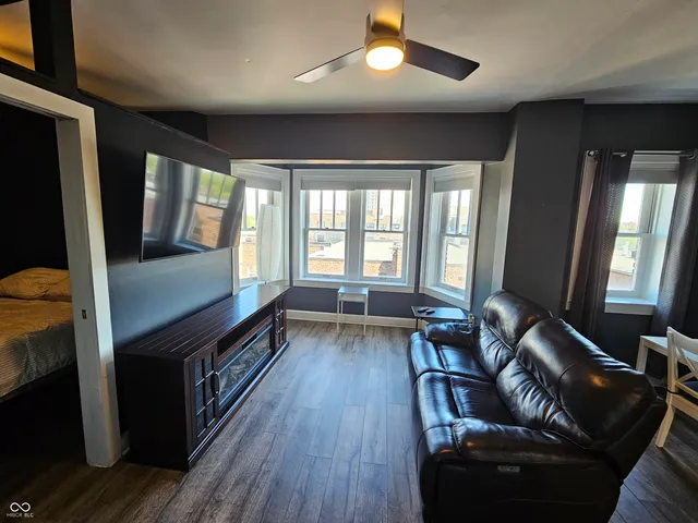 $1,100 | 230 9th Street, Unit 507, Indianapolis, IN 46204