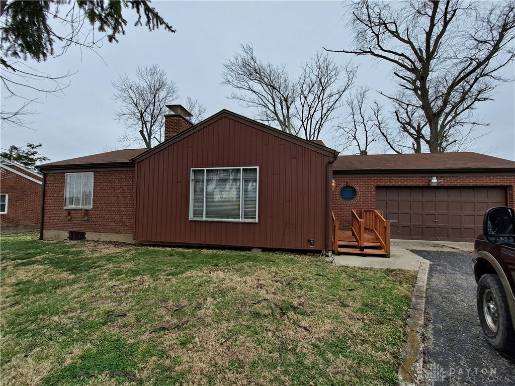 1620 Neff Road Dayton, OH 45414 - Photo 1 of 17