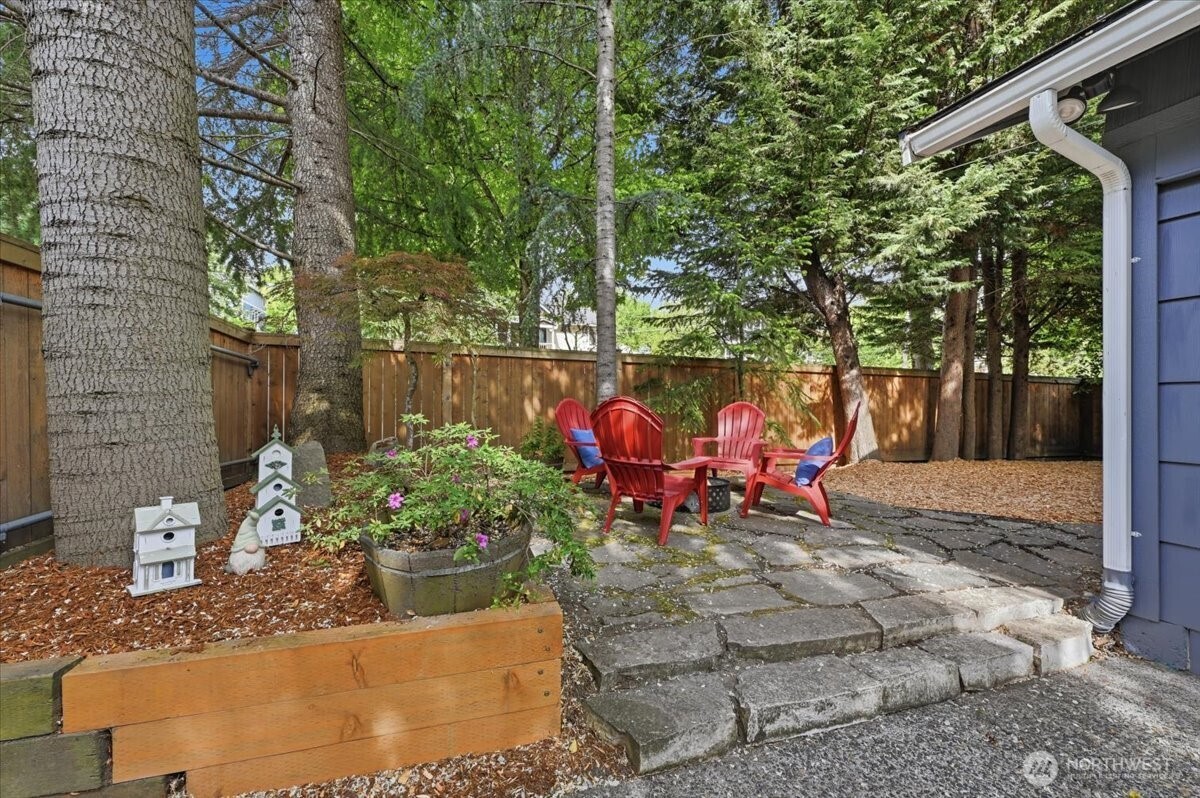 2804 East Howell Street Seattle, WA 98122 - Photo 20 of 25
