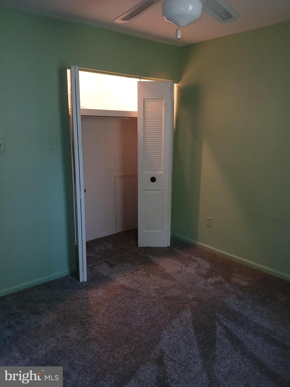 1803 Huntingdon Mews Clementon, NJ 08021 - Photo 2 of 9 an empty room with a bathroom
