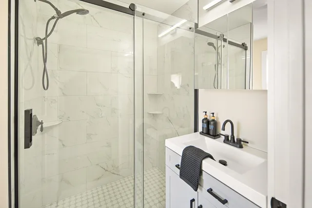 $795,000 | 15 Varney Street, Lowell, MA 01854