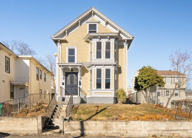 $795,000 | 15 Varney Street, Lowell, MA 01854