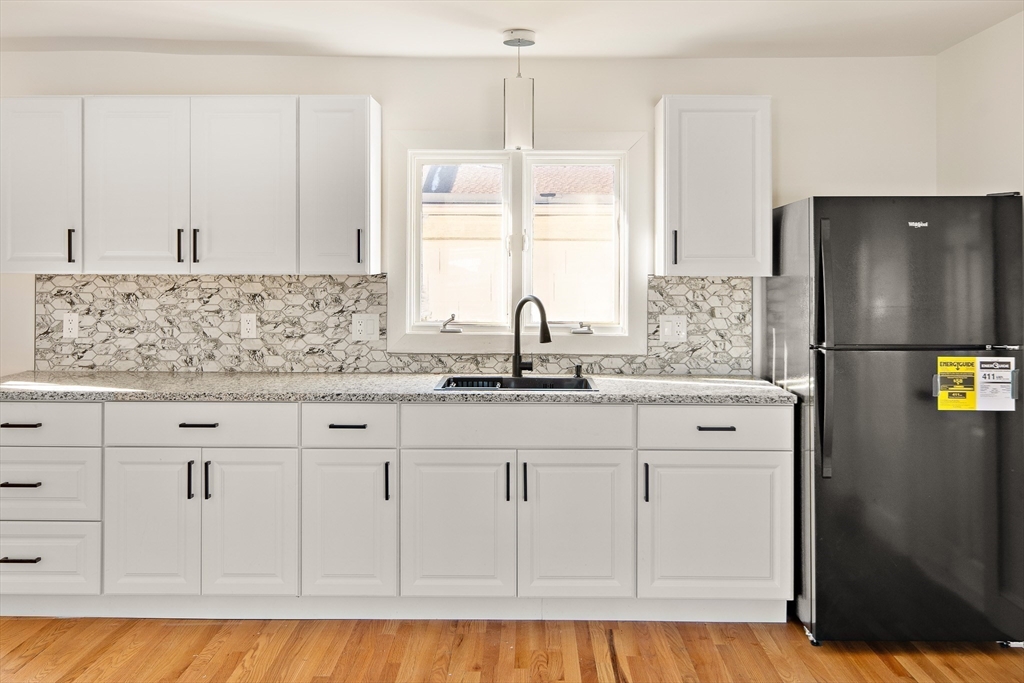 15 Varney Street Lowell, MA 01854 - Photo 22 of 31