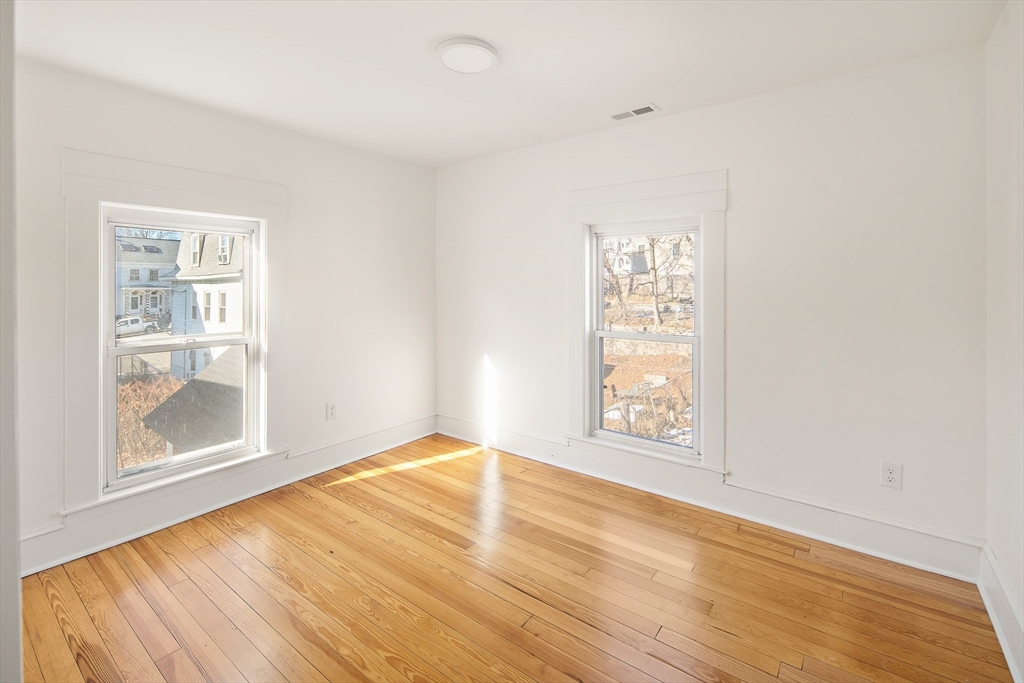 15 Varney Street Lowell, MA 01854 - Photo 25 of 31