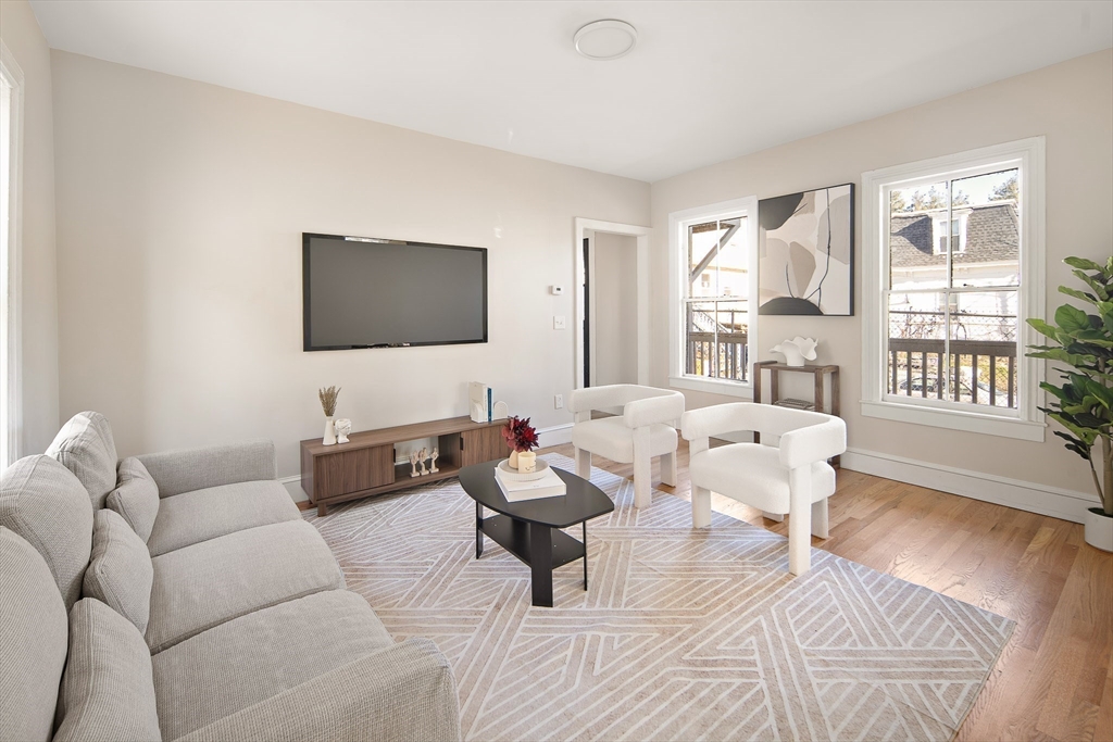 15 Varney Street Lowell, MA 01854 - Photo 4 of 31