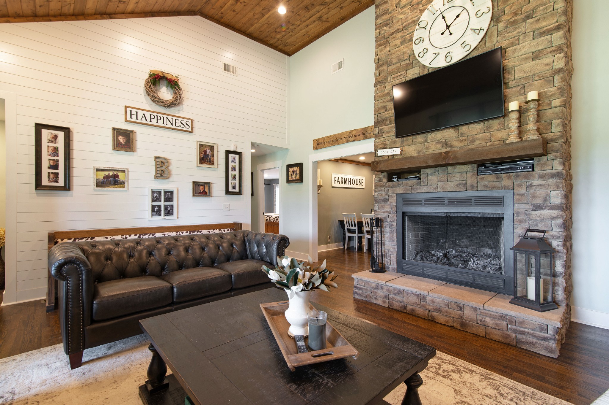 6249 Ladd Road Franklin, TN 37067 - Photo 6 of 50 a living room with furniture and a fireplace