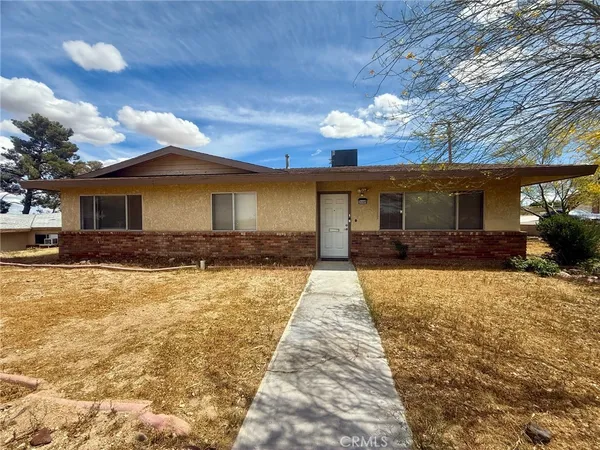 $2,200 | 34465 J Street, Barstow, CA 92311