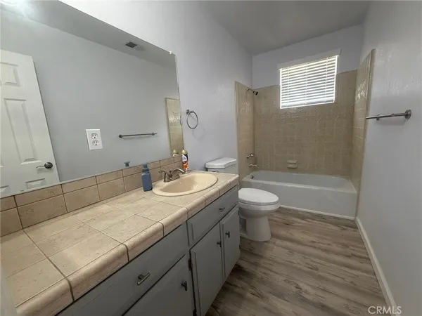 $2,200 | 34465 J Street, Barstow, CA 92311