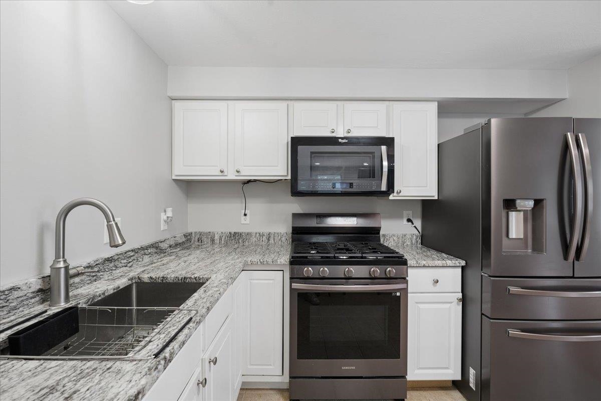 62 Collins Landing Road, Unit 61 Weare, NH 03281 - Photo 9 of 51 Gallery Image 9