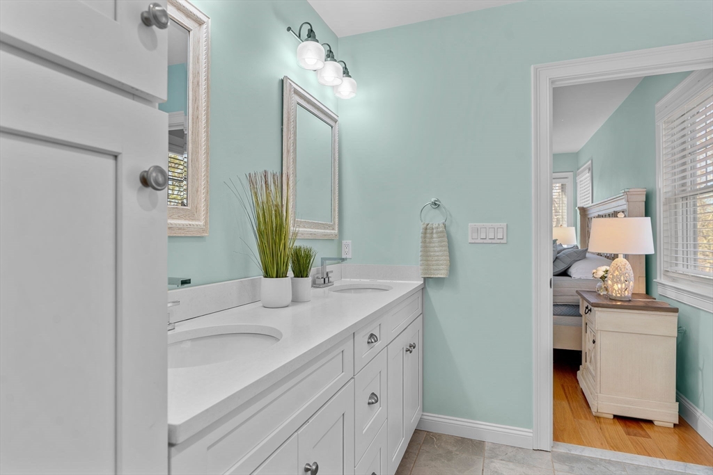 12 South Cedar Street Barnstable, MA 02632 - Photo 15 of 39