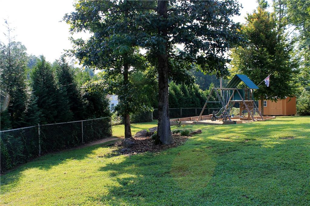 1856 Little John Road Morganton, NC 28655 - Photo 10 of 48 Gallery Image 10