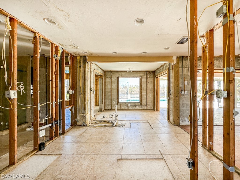 671 Rabbit Road Sanibel, FL 33957 - Photo 15 of 50