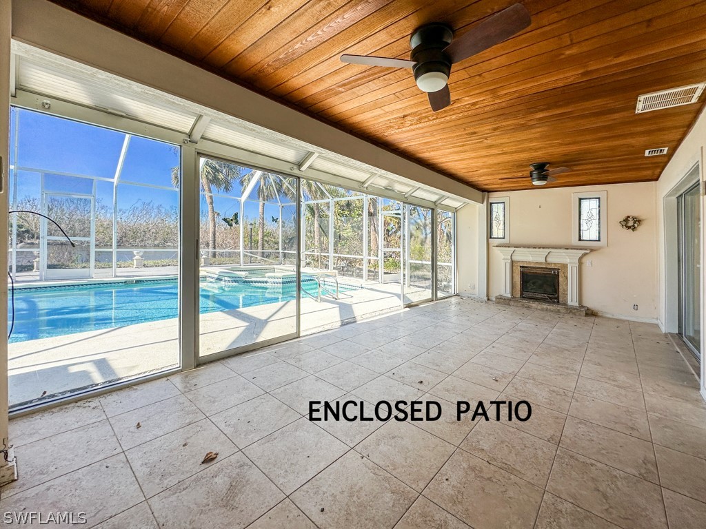 671 Rabbit Road Sanibel, FL 33957 - Photo 18 of 50 a view of an entryway with a table