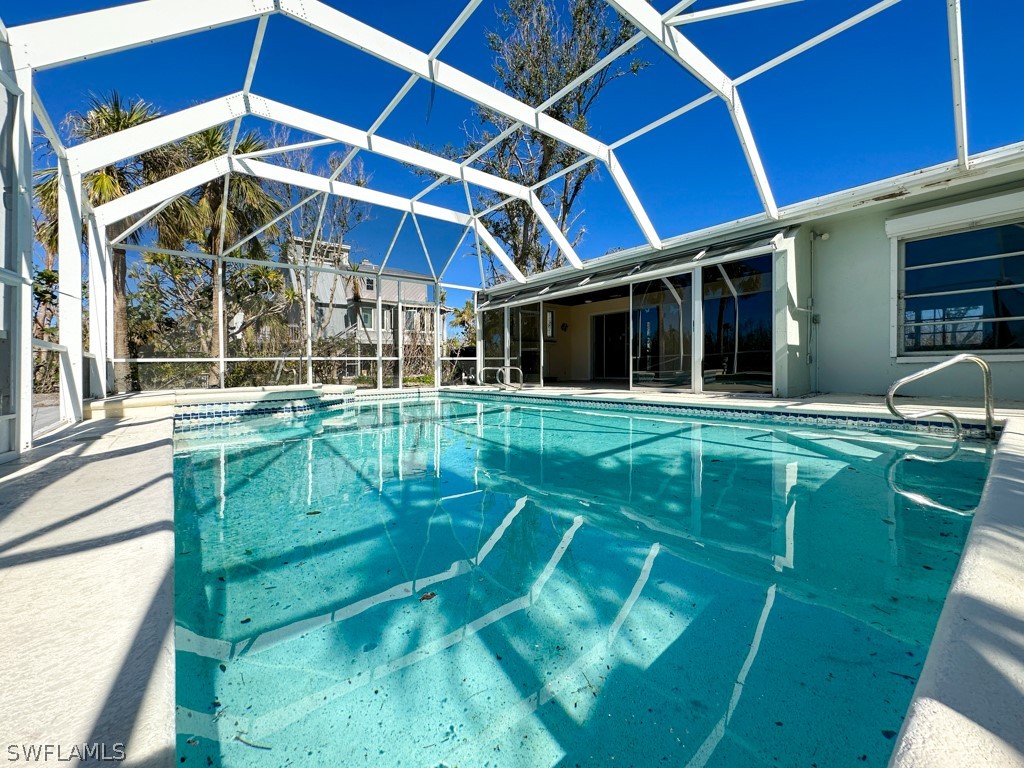 671 Rabbit Road Sanibel, FL 33957 - Photo 40 of 50 a view of a backyard