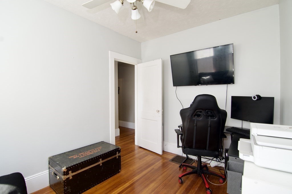 784 White Street Springfield, MA 01108 - Photo 32 of 42