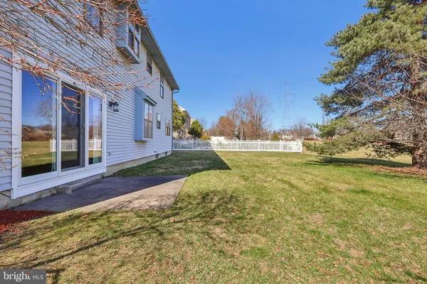 a front view of house with yard
