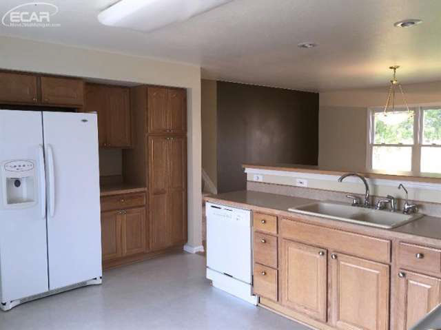 6050 Bailey Road Yale, MI 48097 - Photo 19 of 35 20449153-19.JPG