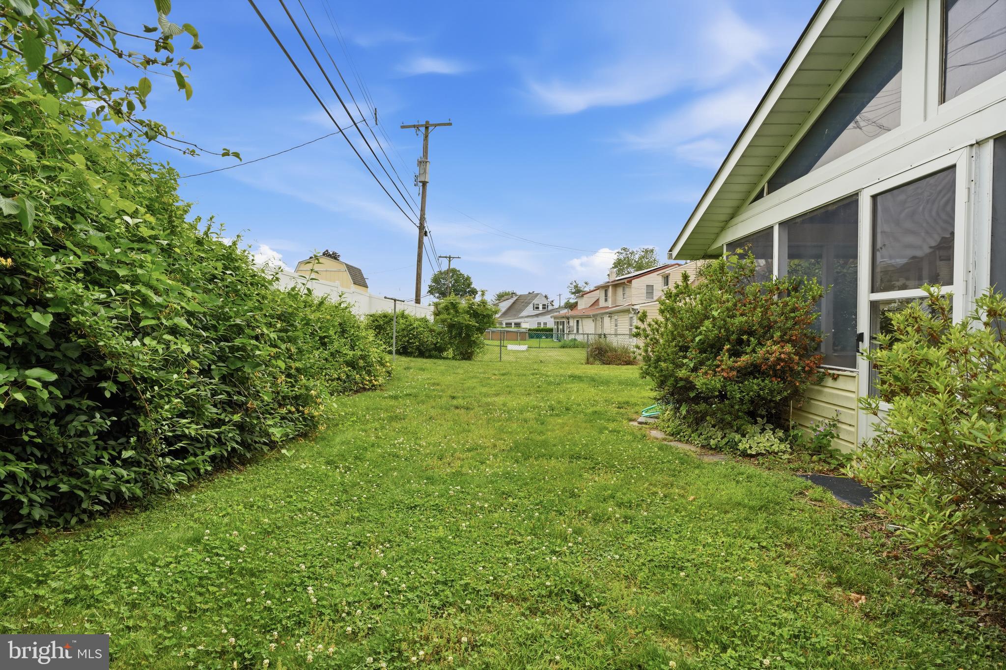 58 Trail Road Levittown, PA 19056 - Photo 29 of 32 Side Yard