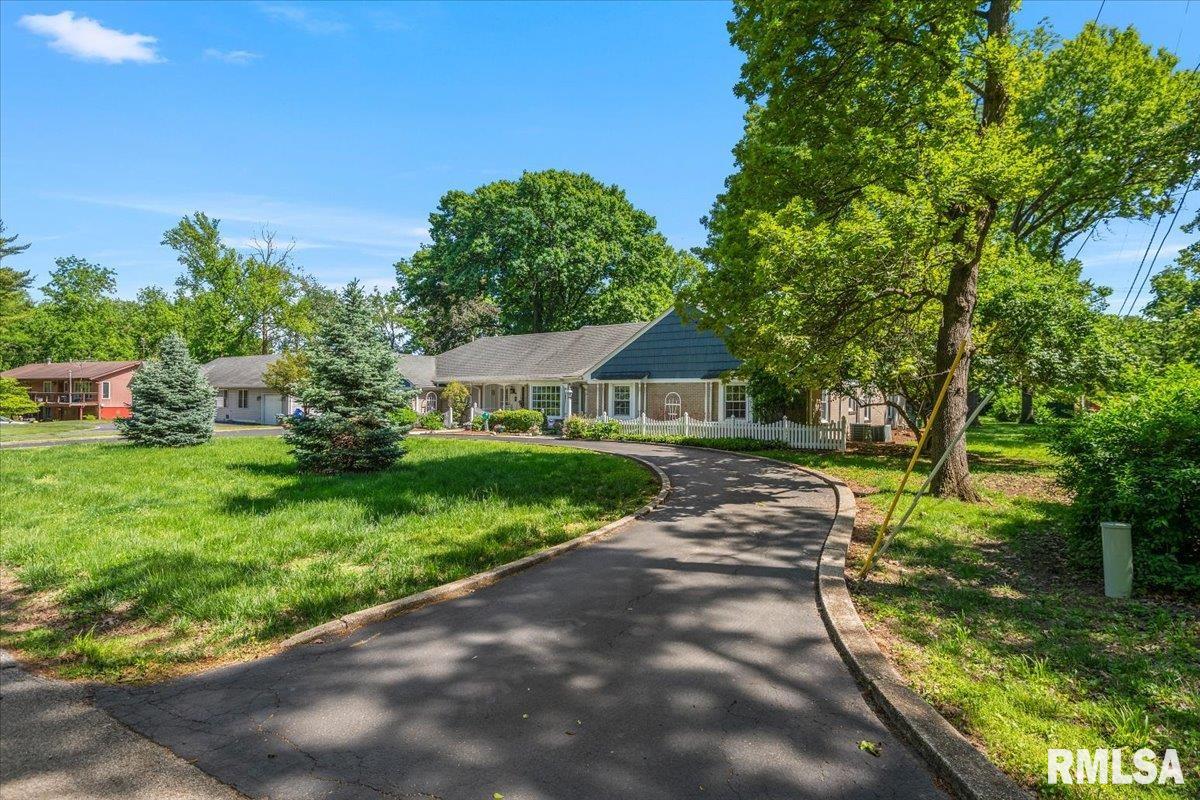 50 West Hazel Dell Lane Springfield, IL 62703 - Photo 6 of 73