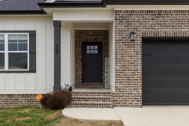 $379,900 | 37 Golden Street, Dunlap, TN 37327